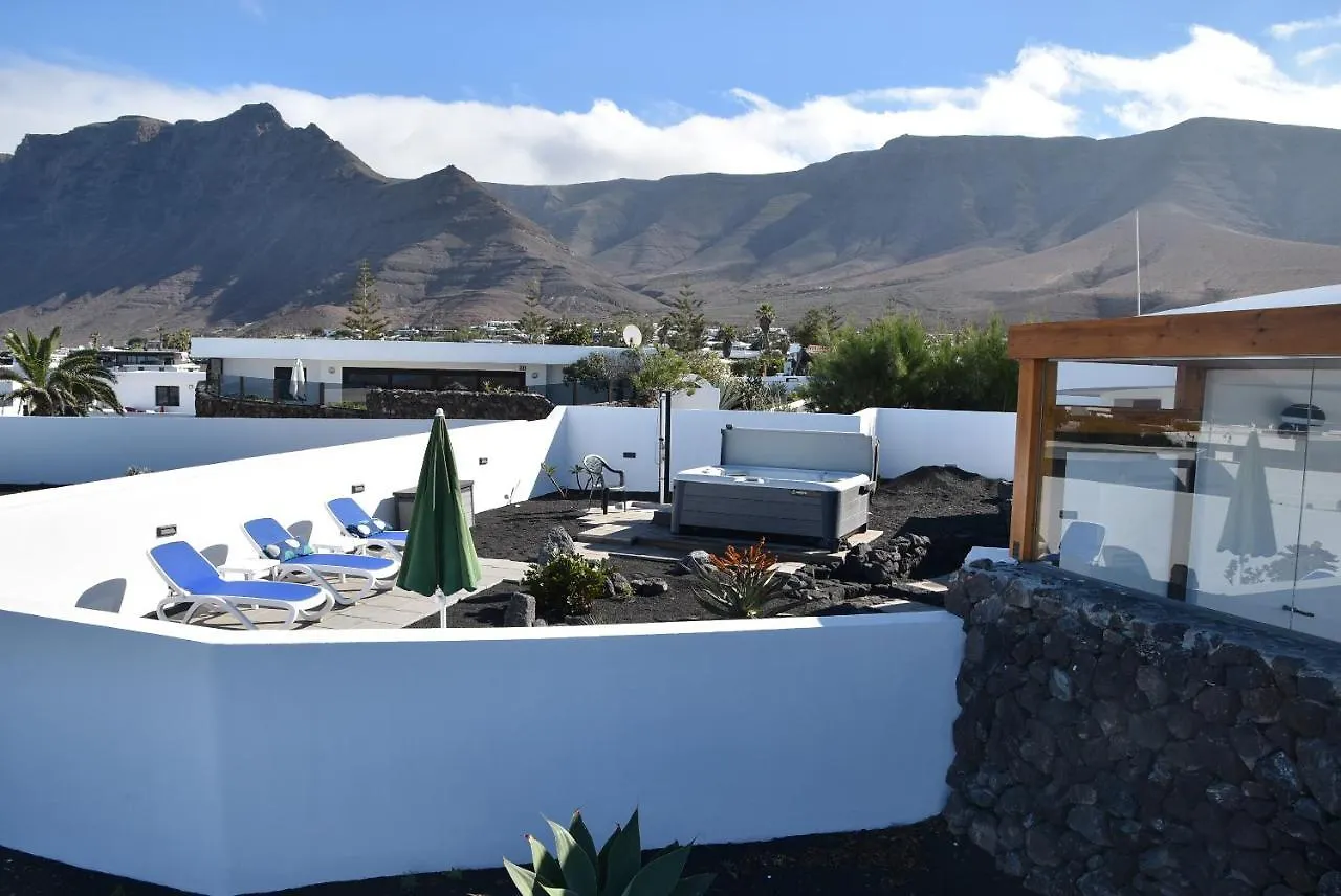 Villa La Belle Vie à Famara Hébergement de vacances